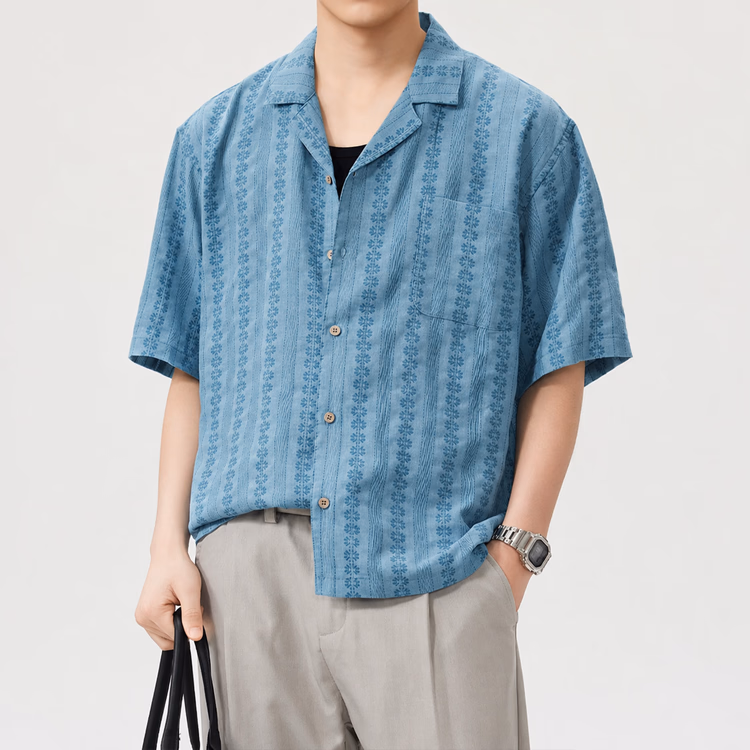 薄手で涼しい夏素材  透かしジャカードのューバカラーシャツ  一枚でも透けにくく快適