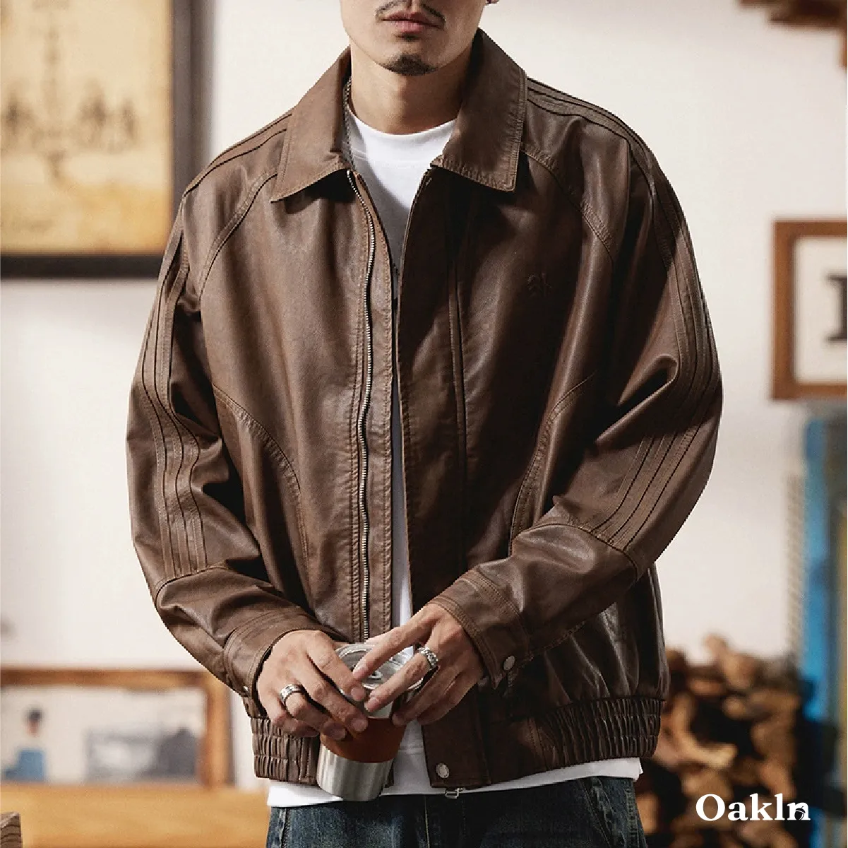 ヴィンテージ風 PUレザー 折り襟付きジャケット｜背面ステッチディテール 本体素材ゴム仕様 防風ジャケット-Oakln