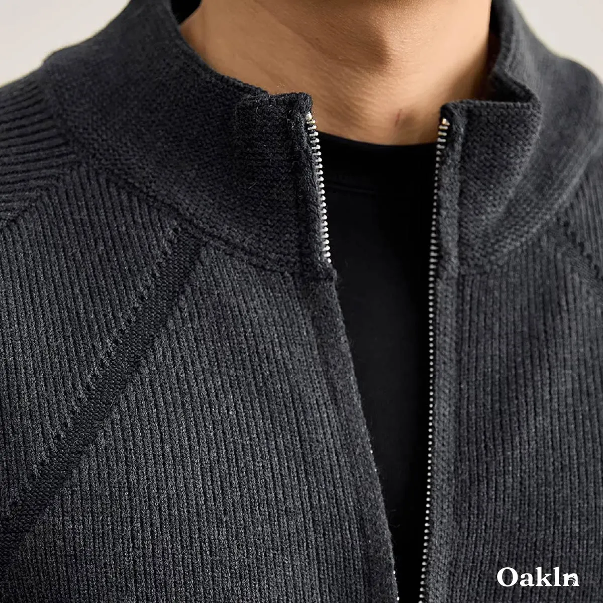 ダブルジップドライバーズニット：リブ編みのスタンドカラー、インナーにもアウターにも使える2WAY仕様、水洗い対応で3シーズン活躍-Oakln