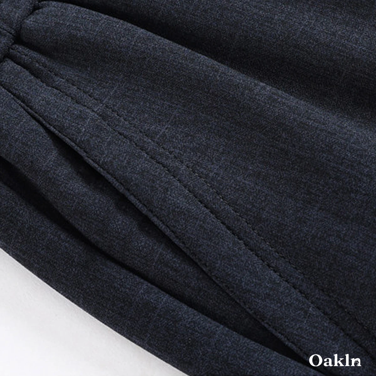 落ち感のあるハイウエストスラックス 快適なウエストまわり ノーアイロン仕様