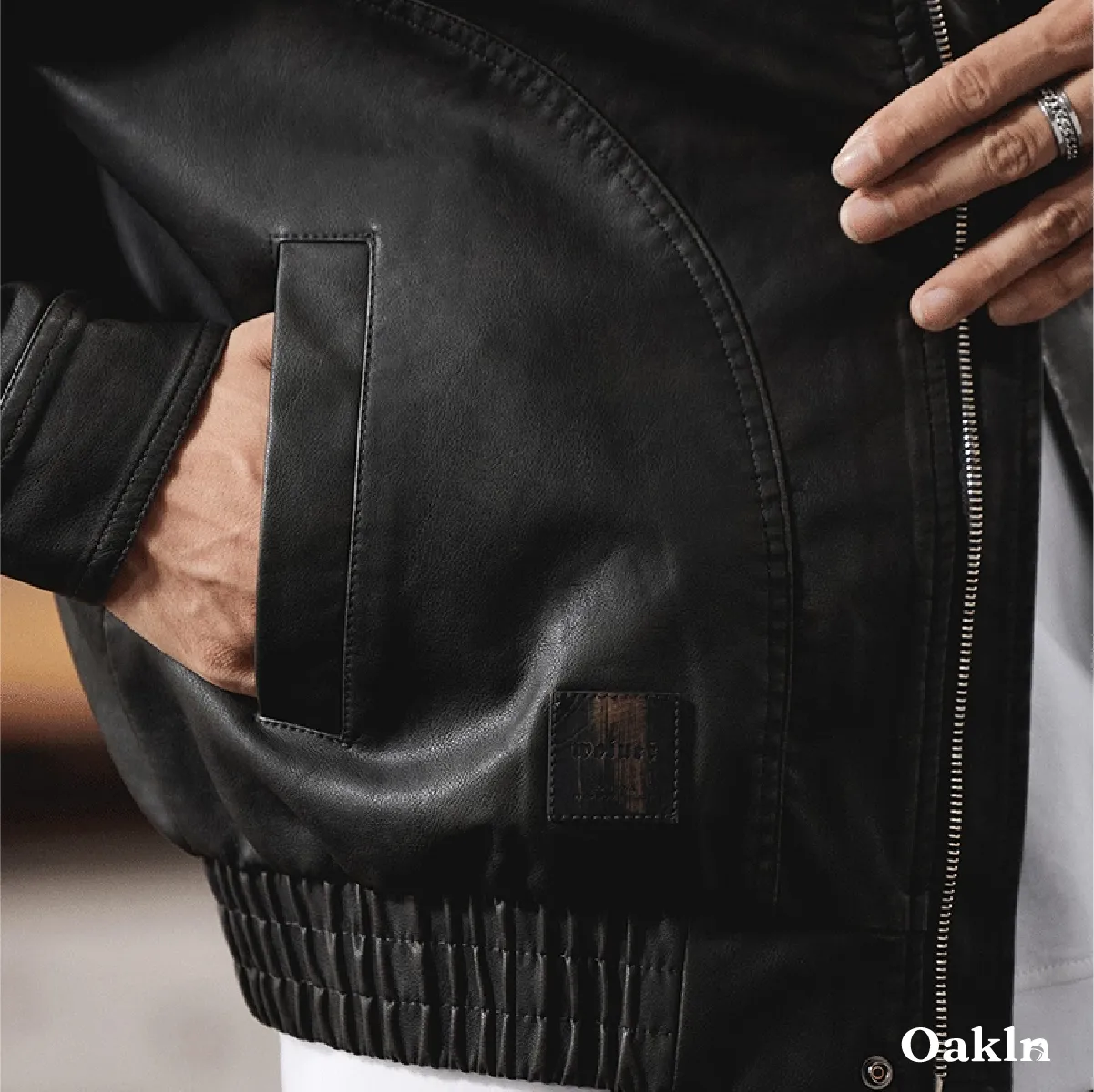 ヴィンテージ風 PUレザー 折り襟付きジャケット｜背面ステッチディテール 本体素材ゴム仕様 防風ジャケット-Oakln