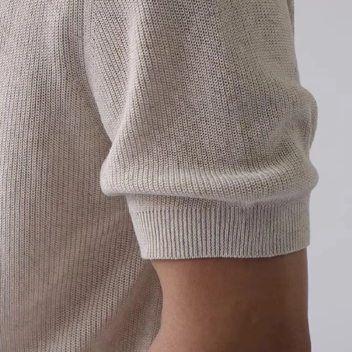メンズ 半袖ニットTシャツ 接触涼感 通気性 透けにくい ロールドエッジネック型 崩れしにくい 体型カバー 洗濯機OK アイロン不要 ビジネスカジュアルニットTシャツ