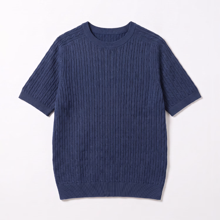 立体的なケーブル編み  ラグランスリーブのさらっと快適なニットTシャツ  洗濯機洗い可  お腹まわりを自然にカバー