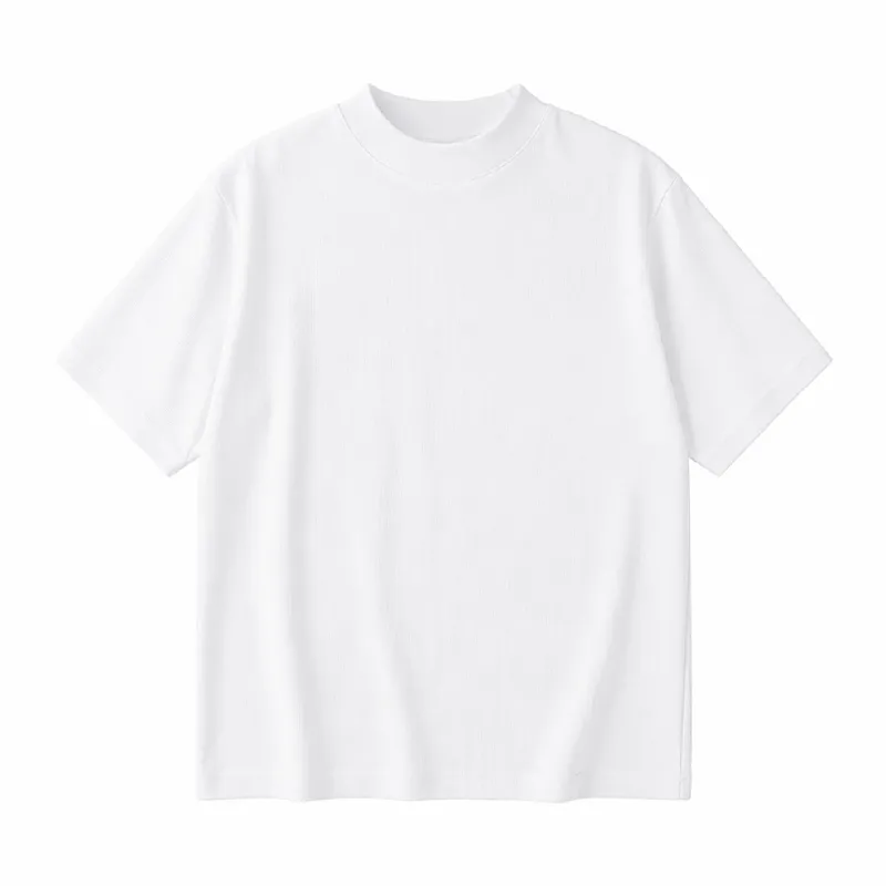 ひんやりとした着心地  ハリ感のあるシルエット  一枚でも透けにくいモックネックTシャツ