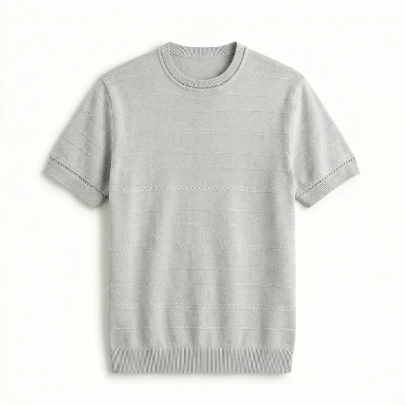 清涼感・通気性・軽やかな着心地　表情感のあるリネンニットTシャツ