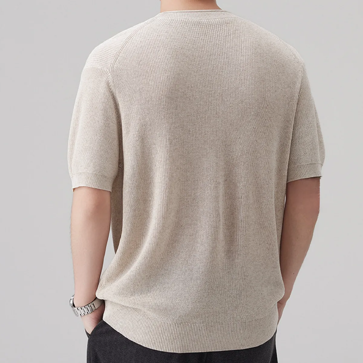 メンズ 半袖ニットTシャツ 接触涼感 通気性 透けにくい ロールドエッジネック型 崩れしにくい 体型カバー 洗濯機OK アイロン不要 ビジネスカジュアルニットTシャツ