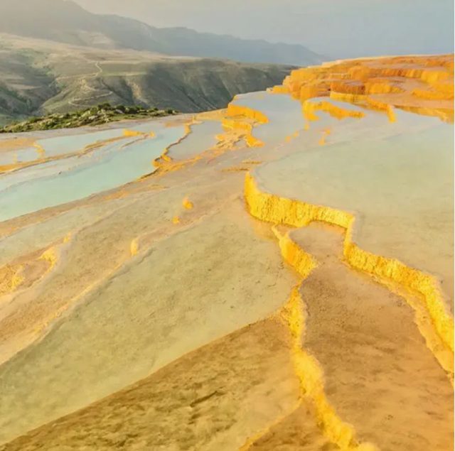 เจลอาบน้ำกำมะถันสูตรสามในหนึ่ง