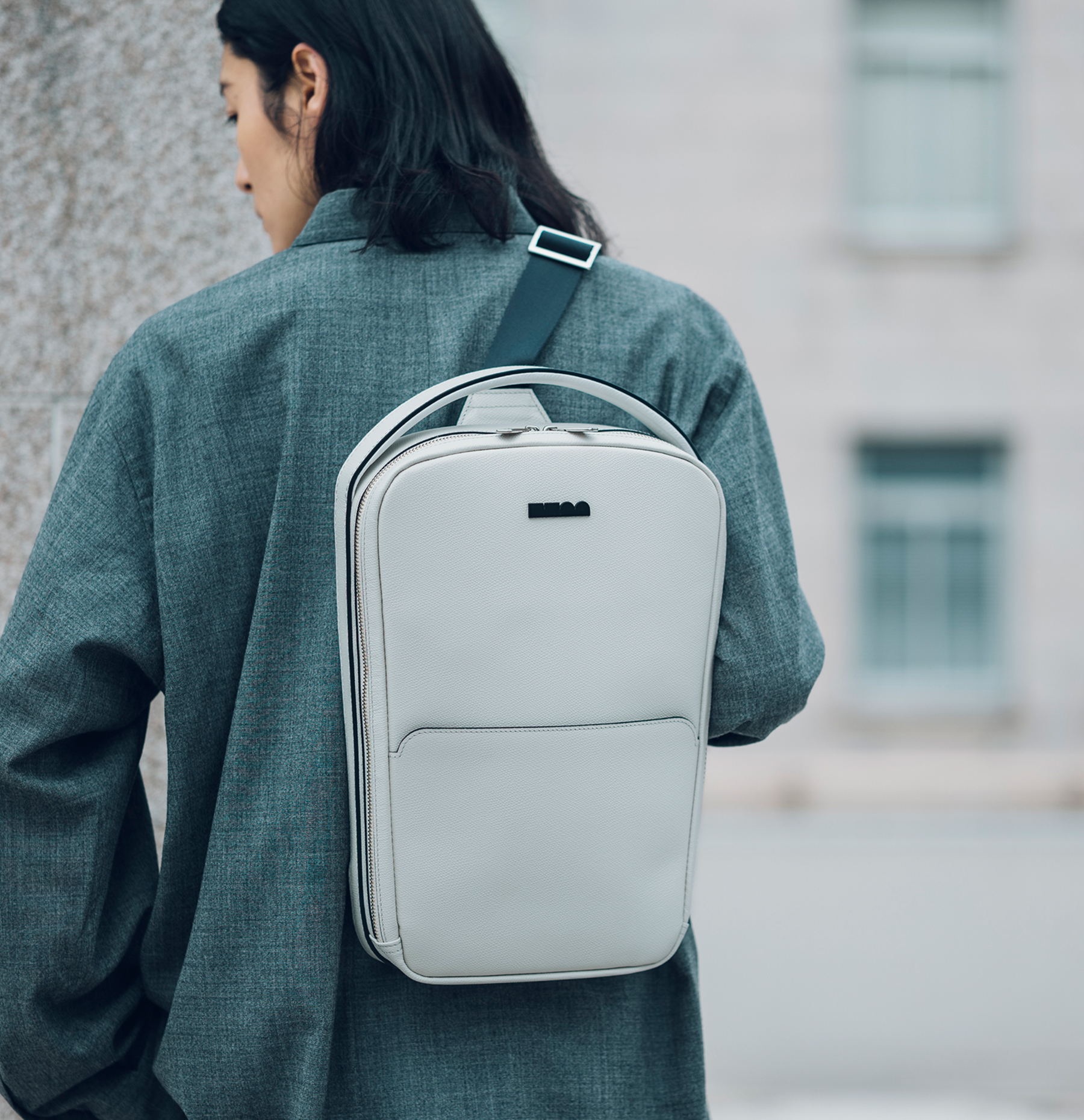 スリングバッグ