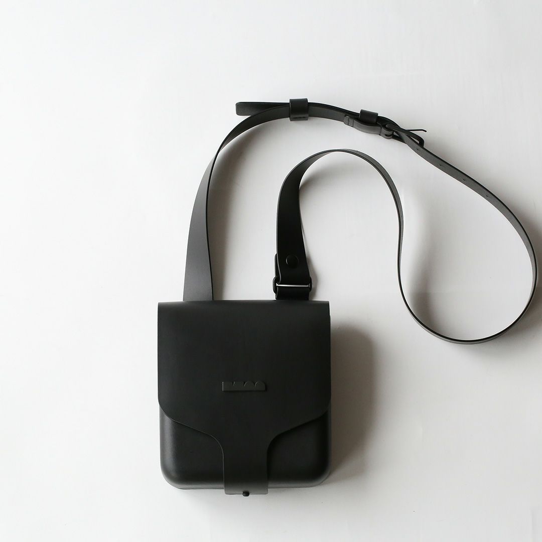 バルテアショルダーバッグ（スクエア）