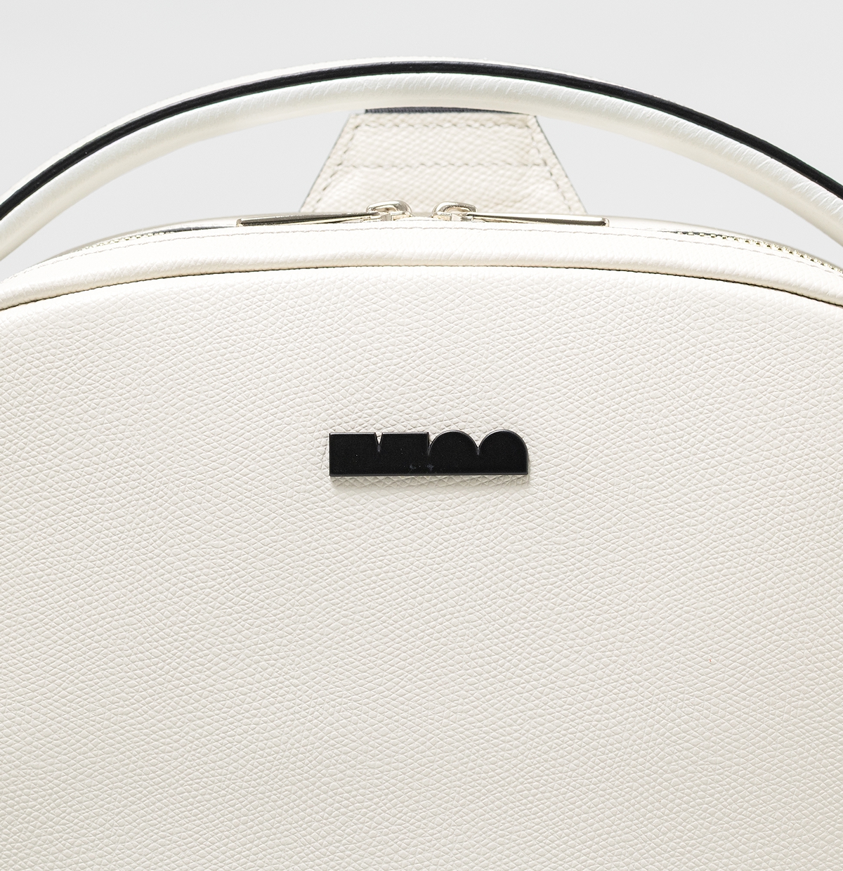 スリングバッグ