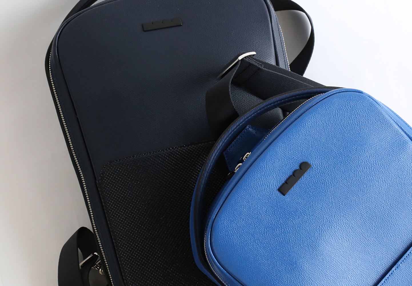 MONTBOOKのバッグ