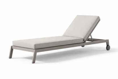 Aluminum Outdoor Chaise Lounge Chair with Light Gray Cushions