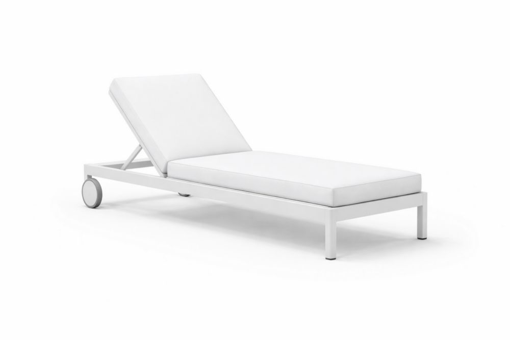 White Aluminum Outdoor Chaise Lounge with Wheels and Cushions