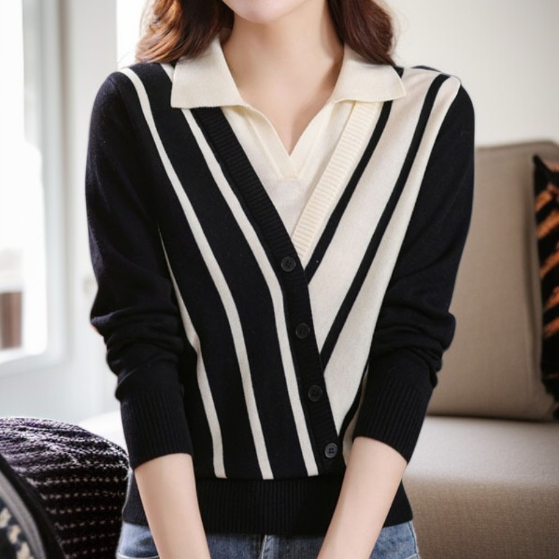 ストライプカラーセーター