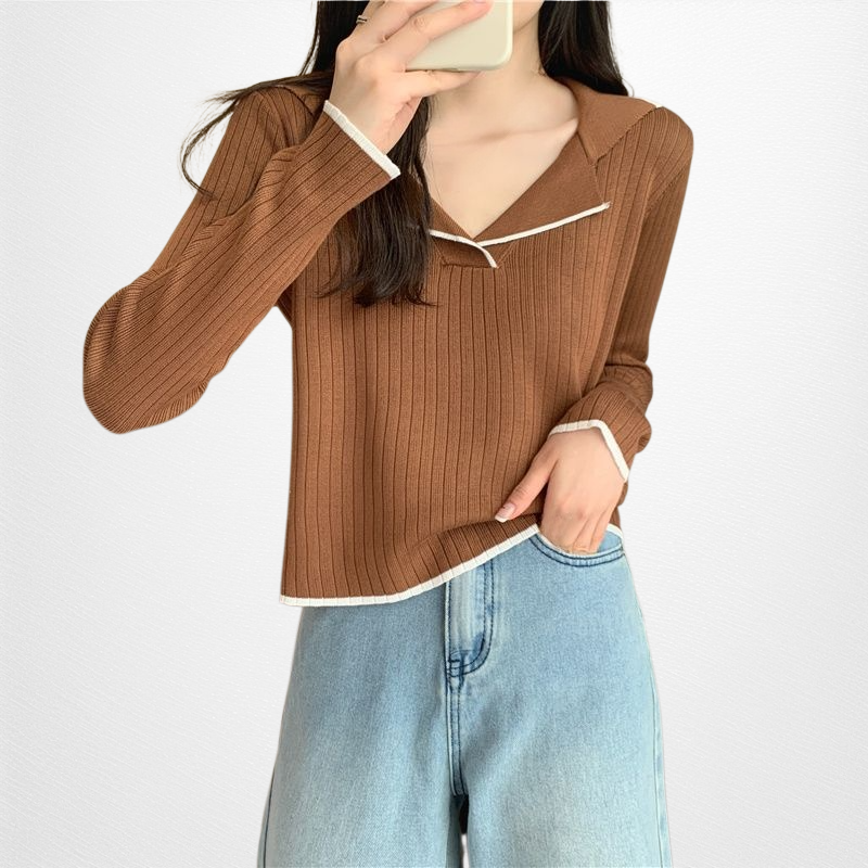 ユニークなデザイナーカラーセーター