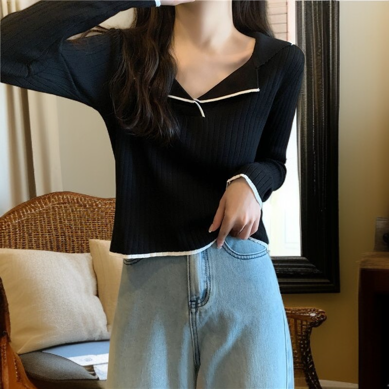 ユニークなデザイナーカラーセーター