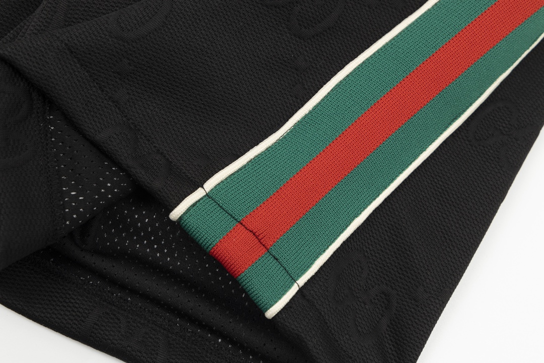 【GUCCI公式旗艦店】クッチ  ショートパンツ  ご好評に付き再入荷！