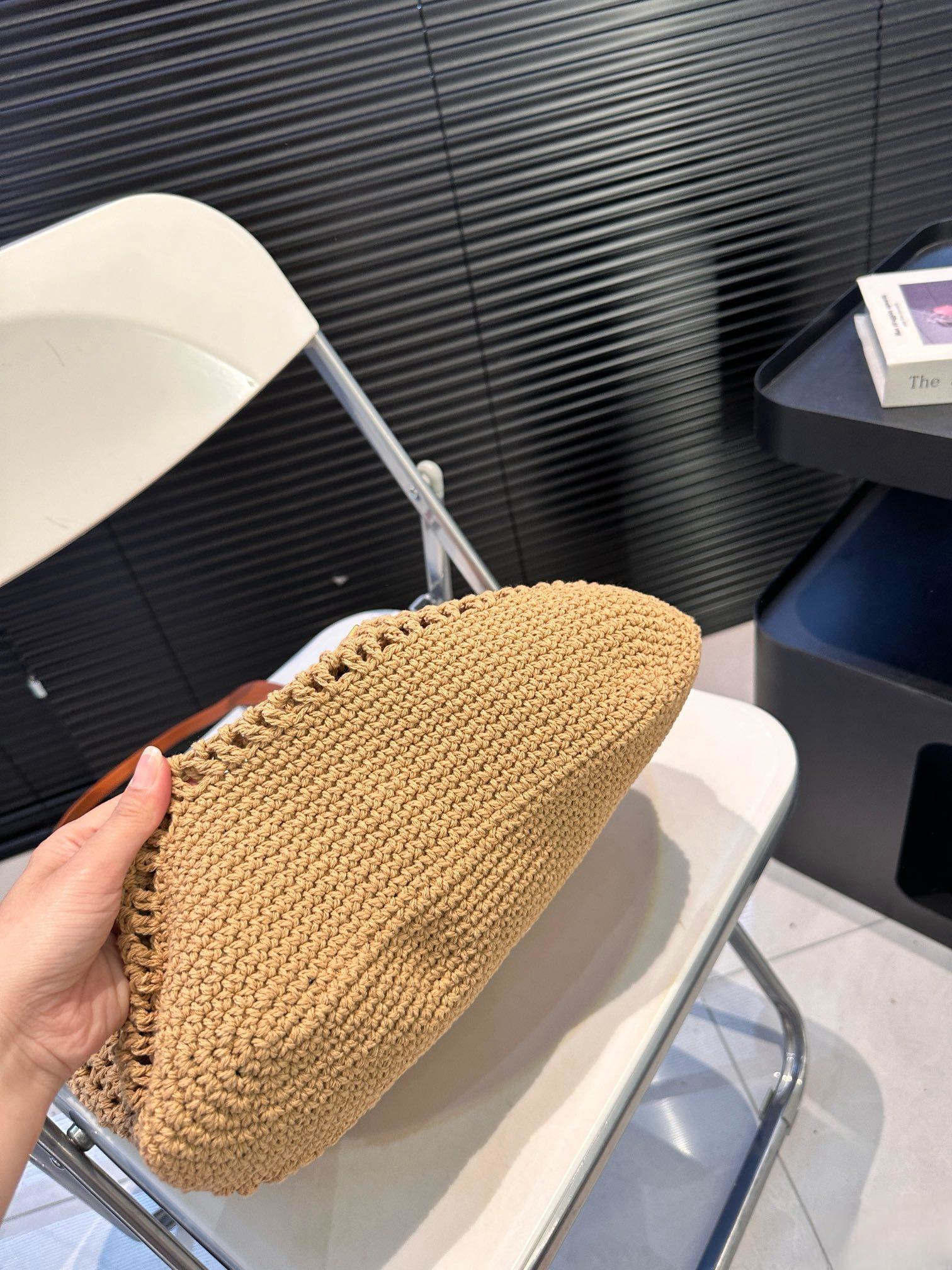 【YSL SAINT LAURENT 公式旗艦店】サンローラン   ハンドバッグ 当日出荷 好評に付き再入荷！38*32CM 240722 ショルダーバッグ