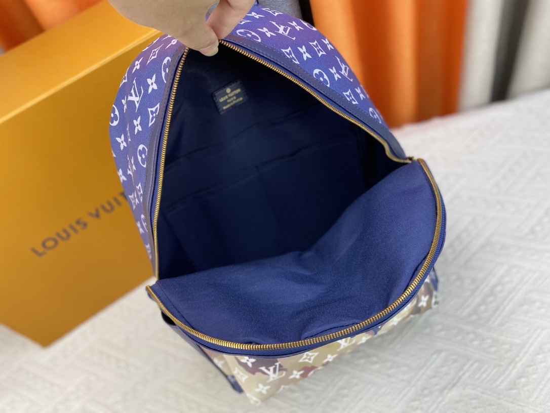 【2026】【LOUIS VUITTON 公式旗艦店】ルイヴィトン  リュックサック当日出荷 好評に付き再入荷！29*38*20CM