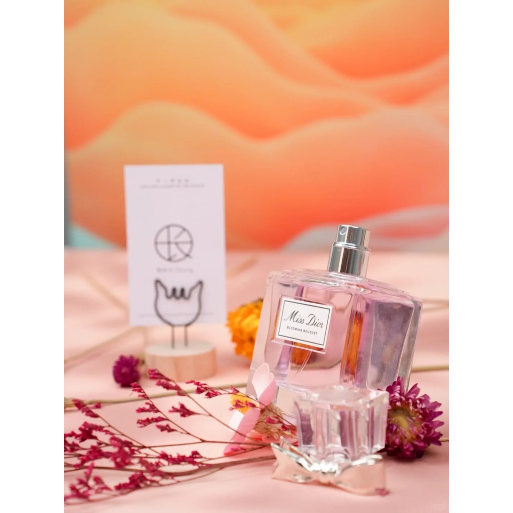 【ของแท้✓จัดส่งรวดเร็ว】Sauvage EDT & Blooming Bouquet EDT & J'adore 2ml/5ml/10ml น้ำหอมพกพา น้ําหอมชาย น้ำหอมผู้หญิง กลิ่นติดทนนาน