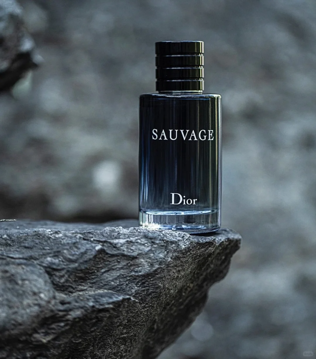 COD  Dior Sauvage Parfum 2ml/5ml/10ml น้ำหอมผู้ชาย กลิ่นหรู ติดทน