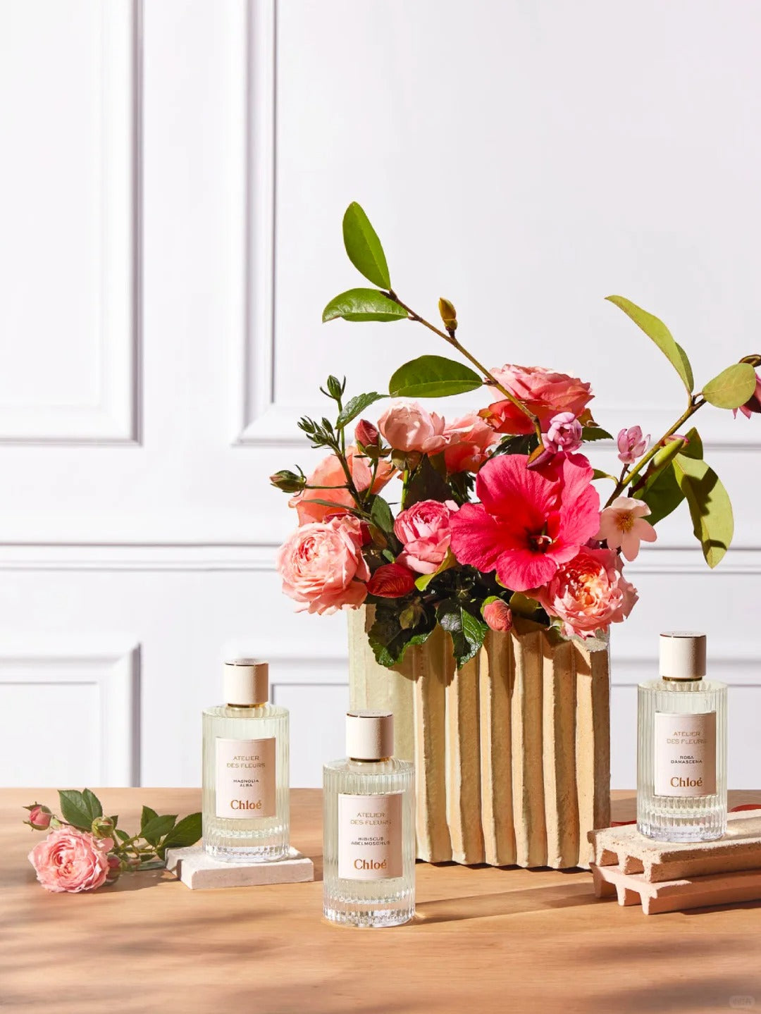 【ของแท้✓จัดส่งรวดเร็ว】 Roses De EDP & Nomade EDP & Atelier des Fleurs Magnolia Alba 2ml/5ml/10ml น้ำหอมพกพา สินค้าขายดี น้ําหอมผู้หญิง ติดทนนาน พร้อมส่ง ขนาดทดลอง