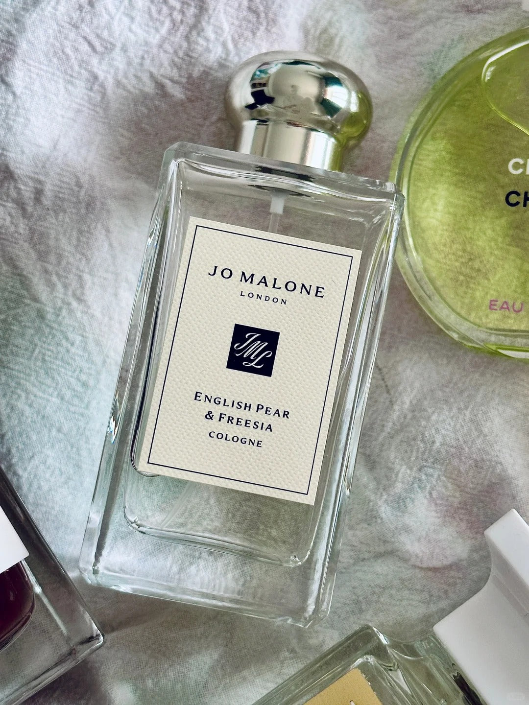 【ของแท้✓จัดส่งรวดเร็ว】English Pear & Freesia | Wood Sage & Sea Salt EDC 2ml/5ml/10ml unisex  น้ําหอมผู้หญิง  น้ําหอม น้ำหอมขายดี น้ำหอมพกพา  กลิ่นหอม