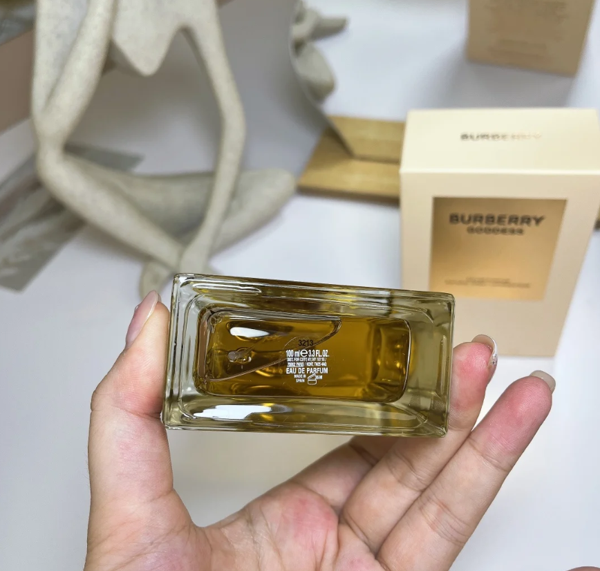 Burberry Goddess EDP