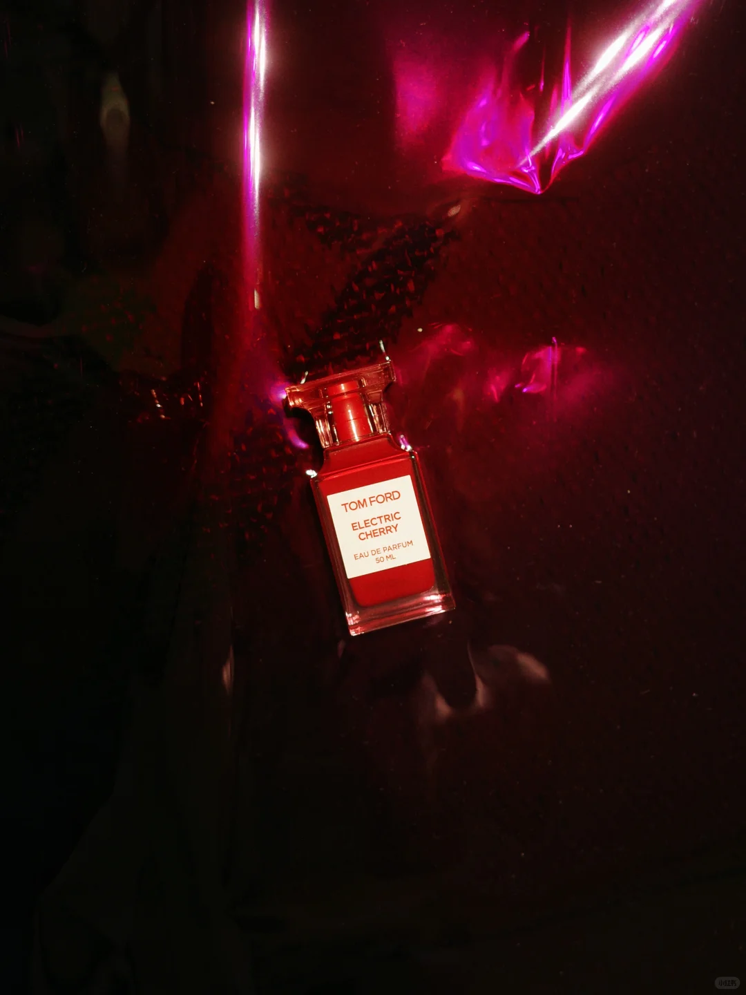 Tom Ford Electric Cherry EDP