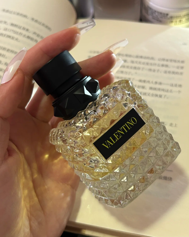 Valentino Donna Born In Roma Yellow Dream EDP
