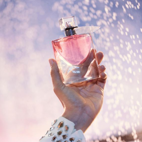 【ของแท้✓จัดส่งรวดเร็ว】 La Vie Est Belle EDP 2ml / 5ml / 10ml  น้ําหอมผู้หญิง  น้ำหอมขายดี  น้ำหอมขายดี น้ำหอมพกพา ขนาดทดลอง