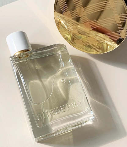 【ของแท้✓ติดทนนาน】Her Eau de Toilette 2ml / 5ml / 10ml น้ําหอมผู้หญิง น้ำหอมพกพา พร้อมส่ง น้ำหอมมินิ