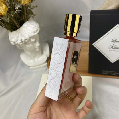 【ของแท้✓จัดส่งรวดเร็ว】Love,Don't Be Shy & Apple Brandy EDP 2ml/5ml/10ml น้ําหอม unisex กลิ่นติดทนนาน กลิ่นหอม น้ำหอมพกพา น้ำหอมขายดี น้ำหอมมินิ