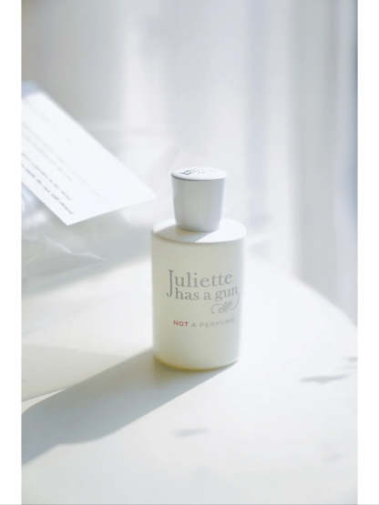 【ของแท้✓จัดส่งรวดเร็ว】 Not A Perfume Superdose EDP 2ml/5ml/10ml น้ําหอม unise  น้ําหอมผู้หญิง  กลิ่นติดทนนาน กลิ่นหอม น้ำหอมมินิ น้ำหอมพกพา