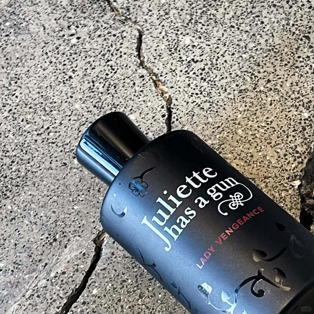 【ของแท้✓จัดส่งรวดเร็ว】 Not A Perfume Superdose EDP 2ml/5ml/10ml น้ําหอม unise  น้ําหอมผู้หญิง  กลิ่นติดทนนาน กลิ่นหอม น้ำหอมมินิ น้ำหอมพกพา