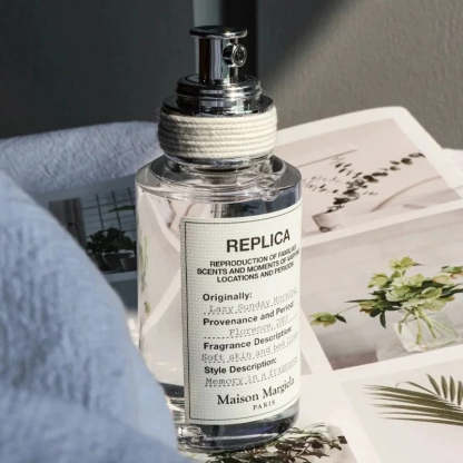 【ของแท้✓จัดส่งรวดเร็ว】 Lazy Sunday Morning EDT 2ml / 5ml / 10ml น้ําหอม unisex น้ำหอมขายดี น้ำหอมพกพา ขนาดทดลอง