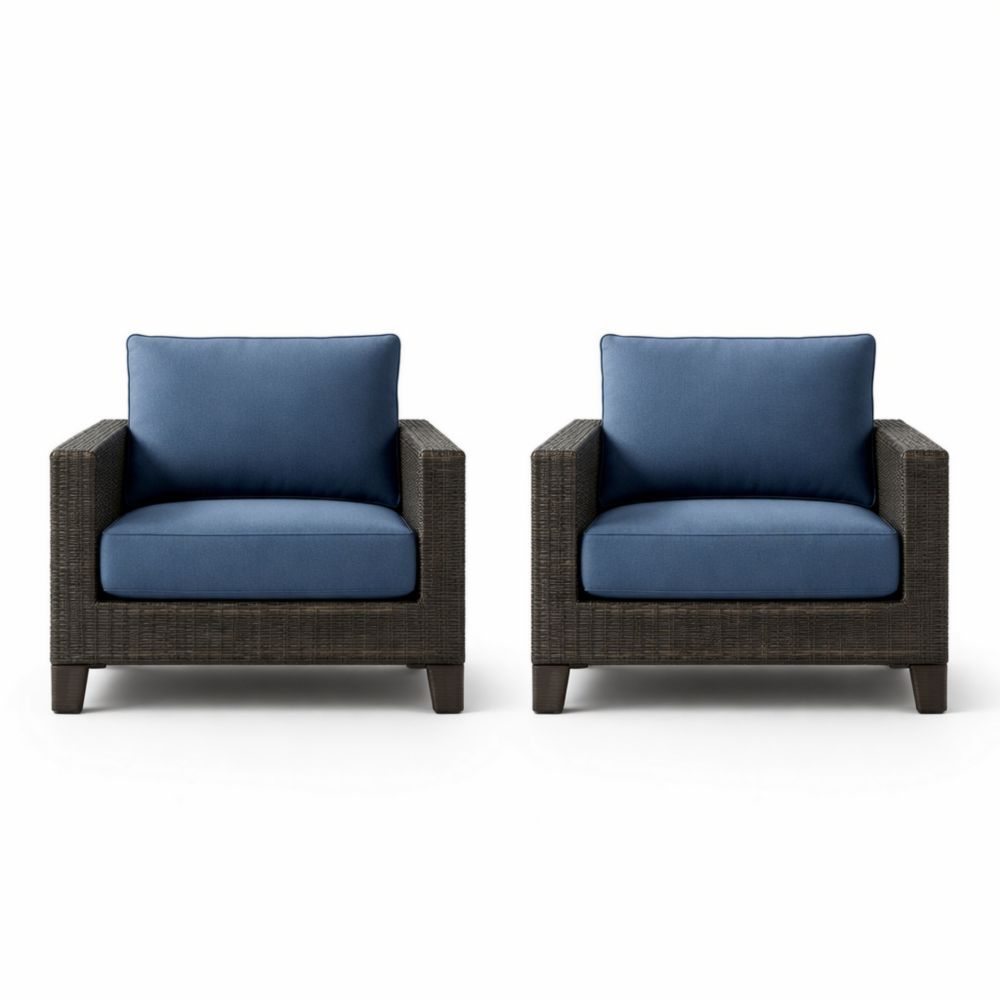 Rattan outdoor armchair set with blue cushions-Auravivane