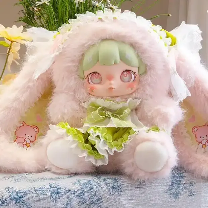 A235『絵夢奇境』シリーズ限定ぬいぐるみが登場！ 手描き絵本から飛び出たような、精霊のような存在感。 個性的な質感で、あなただけの夢幻の世界を。600%