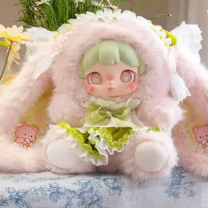 A235『絵夢奇境』シリーズ限定ぬいぐるみが登場！ 手描き絵本から飛び出たような、精霊のような存在感。 個性的な質感で、あなただけの夢幻の世界を。600%