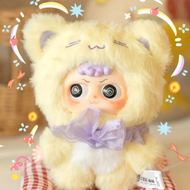 「야, 미」인형 “나 이렇게 귀여운 거 맞지?” | 존재감 넘치는 데스크 파트너