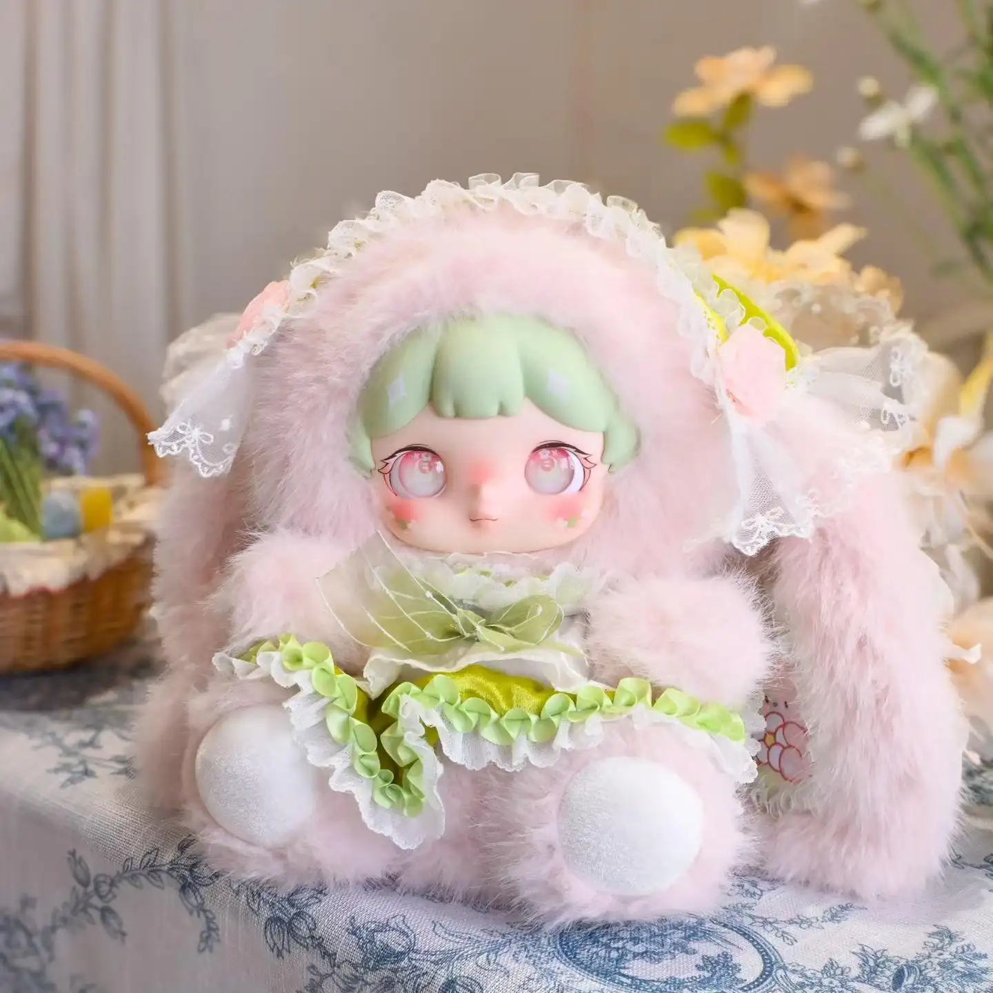 A235『絵夢奇境』シリーズ限定ぬいぐるみが登場！ 手描き絵本から飛び出たような、精霊のような存在感。 個性的な質感で、あなただけの夢幻の世界を。600%