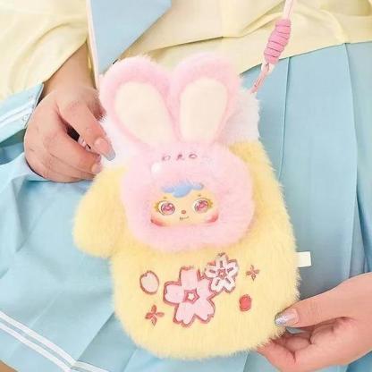 C036 Samuel春のおでかけシリーズ スマホポーチ ぬいぐるみチャーム