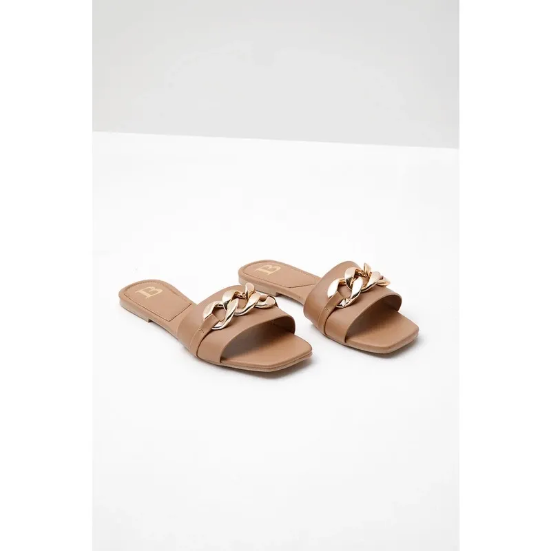 Berrybenka - Sepatu Sendal Teplek Wanita Sofia Irrie Chain Flat Sandal