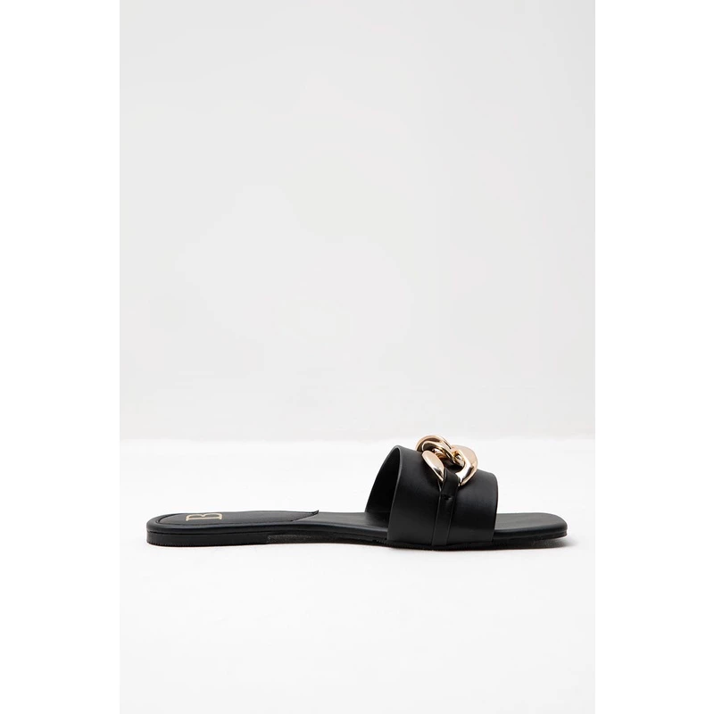 Berrybenka - Sepatu Sendal Teplek Wanita Sofia Irrie Chain Flat Sandal