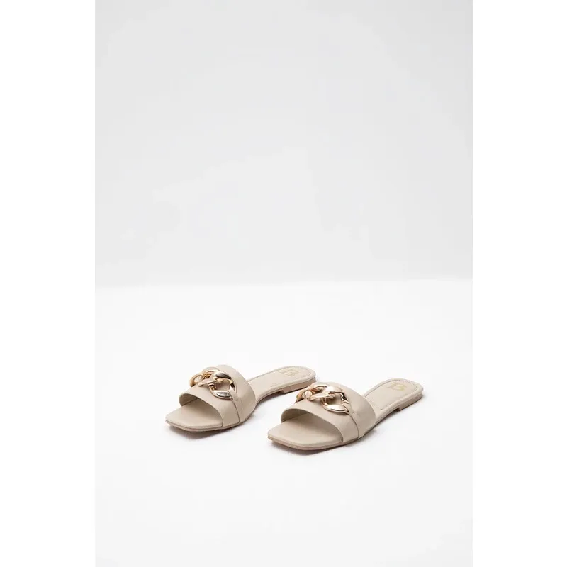 Berrybenka - Sepatu Sendal Teplek Wanita Sofia Irrie Chain Flat Sandal