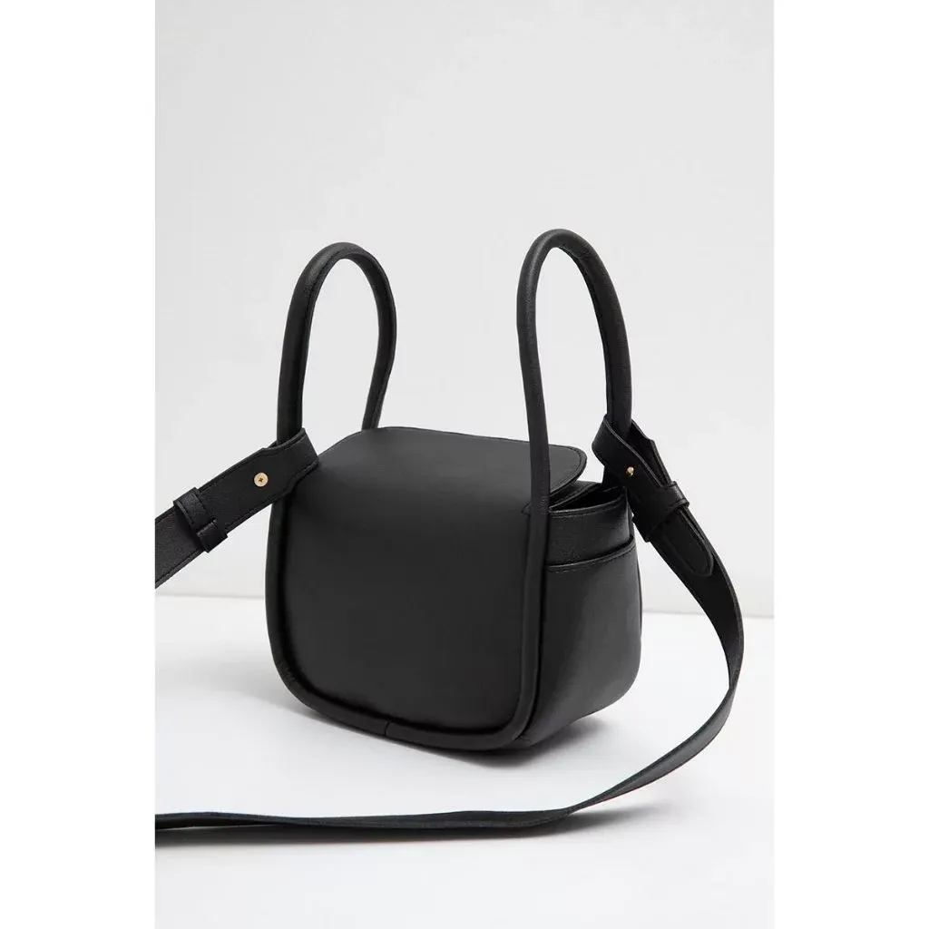 Berrybenka - Tas Selempang Sling Bag Wanita Tekka Hana Sling Bag