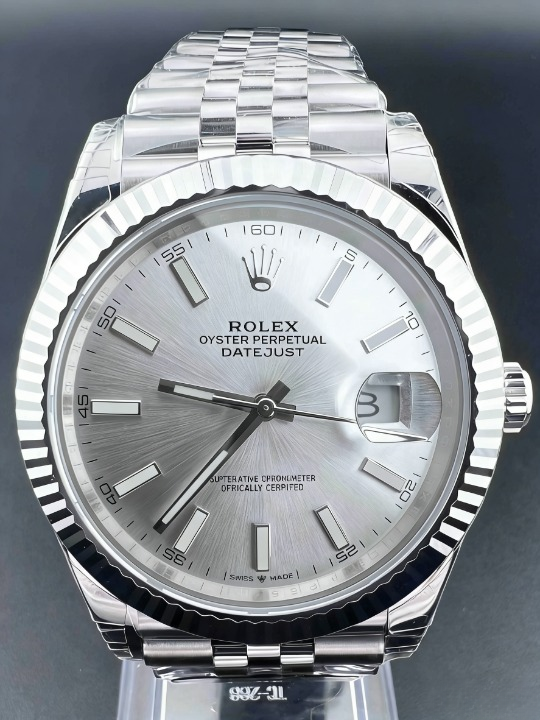 CLEANクリーン工場 ROLEXロレックスデイトジ ャスト126334 41mmシルバー文字盤 フルーテッド ベゼル ジュビリープレスレット 1:1精度