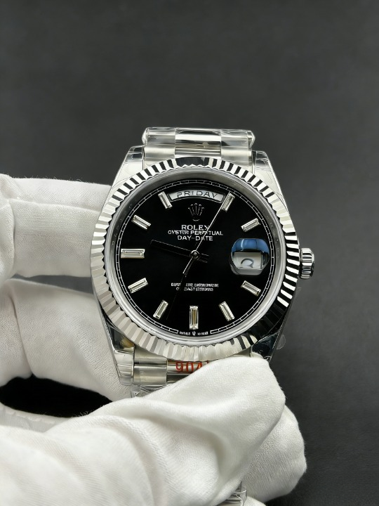 CLEANクリーン工場 ROLEXロレックスデイデイ ト 228239 40mmブラック文字盤ダイヤ目盛り フ ルーテッドベゼル プレジデントプレスレット  1:1 精度