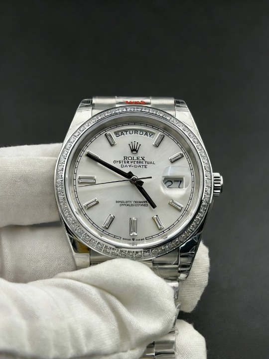 CLEANクリーン工場 ROLEXロレックスデイデイ 228349tbr 40mmダイヤ目盛り シルバー文字 盤 ダイヤモンドベゼル プレジデントプレスレット 1:1精度