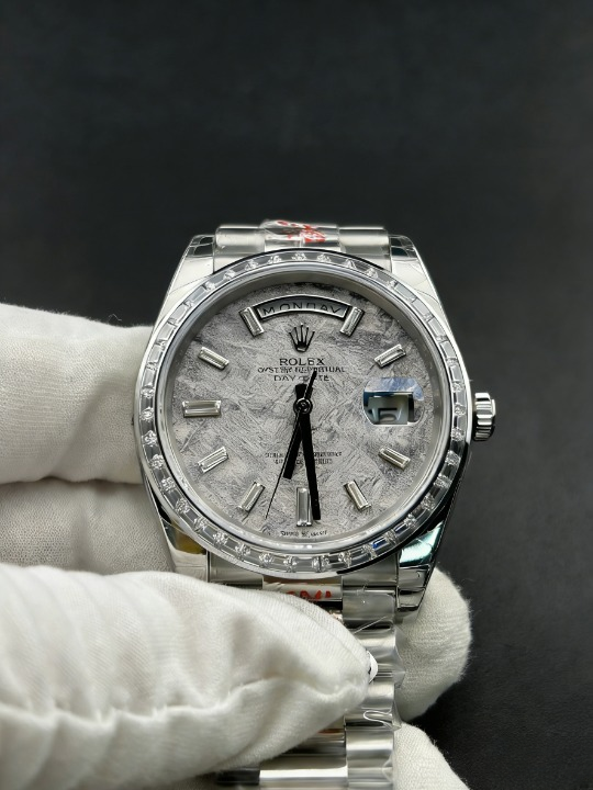 CLEANクリーン工場 ROLEXロレックスデイデイ ト 228396tbr 40mmダイヤ目盛り メテオライ ト文字盤 ダイヤモンドベゼル プレジデントプレス レット 1:1精度